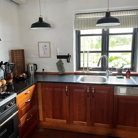 Oustrupgård Villa *